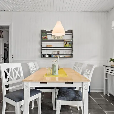 4 Bedroom Lovely In