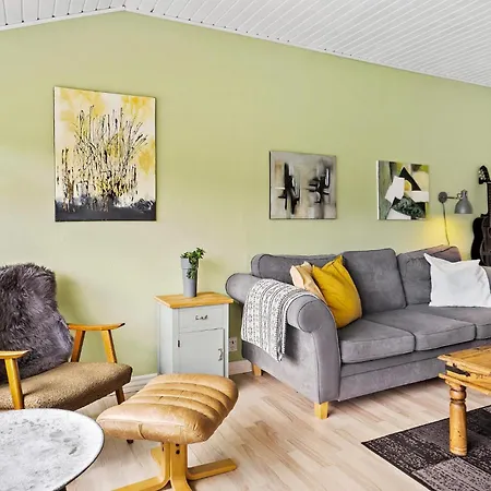 펜션 4 Bedroom Lovely In *